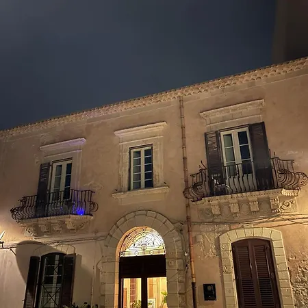 Palazzo Gancia exclusive holiday homes-2